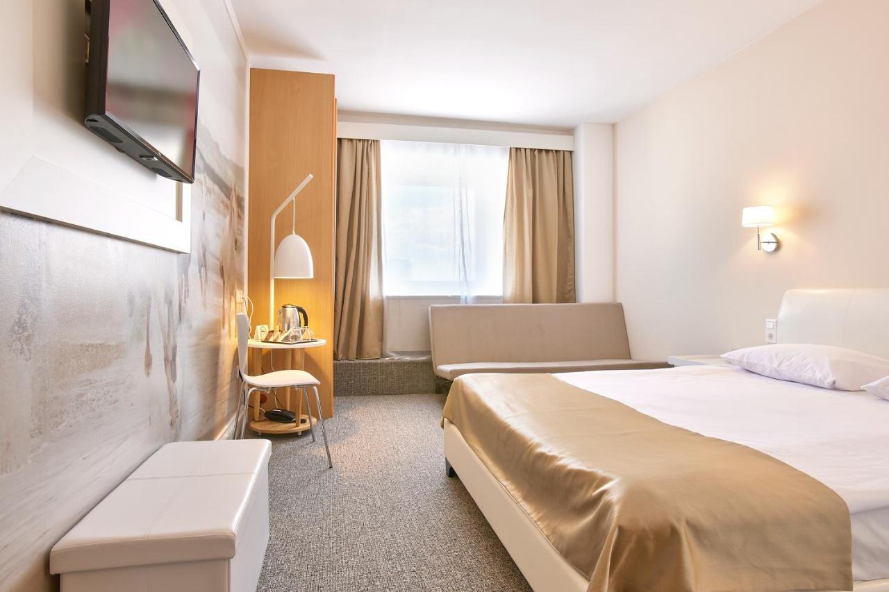 ไอบิส บูคาเรสต์ การ์ เดอ นอร์ Hotel ภายนอก รูปภาพ